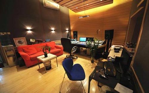 播音主持新闻稿件_怎么练习播音_播音注意事