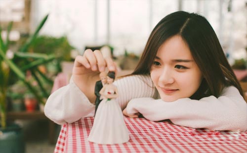 头发护理用什么-尚艺美容美发培训学校