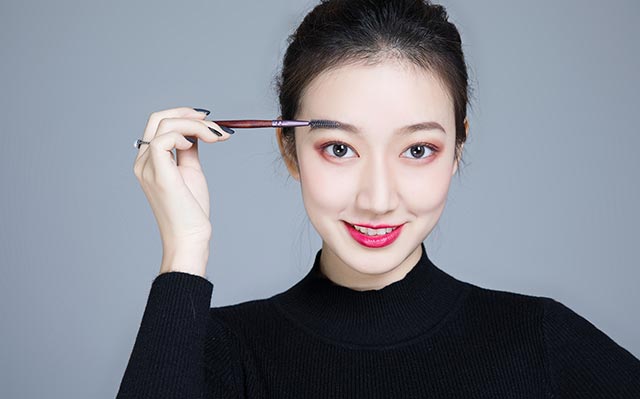 初学者学化妆去哪里比较好