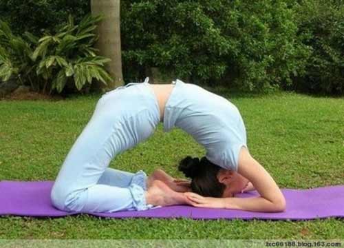 颈椎炎的瑜伽锻炼方法2