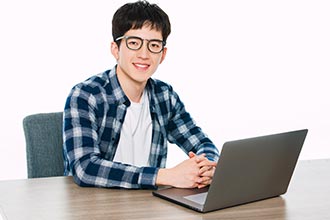 高中或中專以上學歷