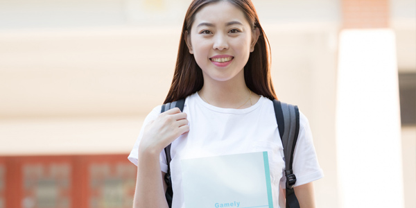 西班牙語零基礎(chǔ)學(xué)員；因工作、生活需要，想提高西班牙語水平的學(xué)員