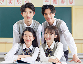 榜樣同行