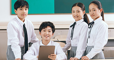 榜樣同行