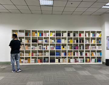 書架