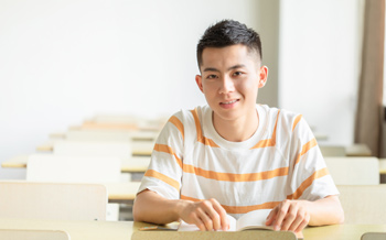 校園英語課程