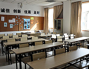 寬敞教室