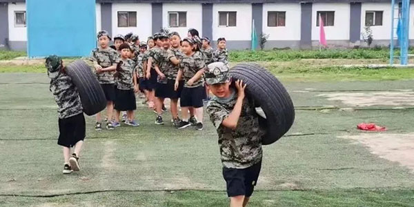 抬輪胎