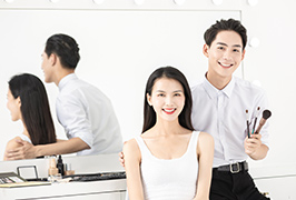 化妝從業(yè)者