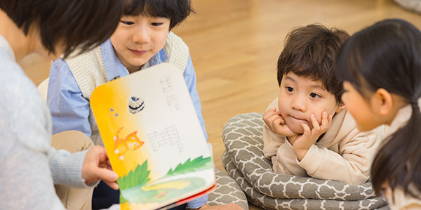 給幼兒講故事