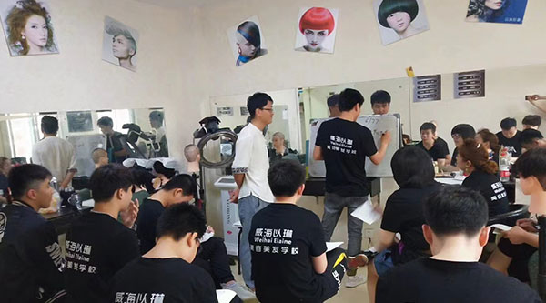 两位老师关德信体育- 德信体育官方网站- 德信体育APP下载 DEXIN SPORTS于承德张一的聊天记录透露惊天秘密