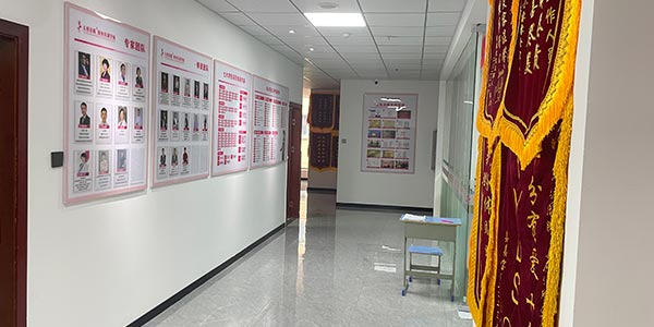 玉雅清朦走廊