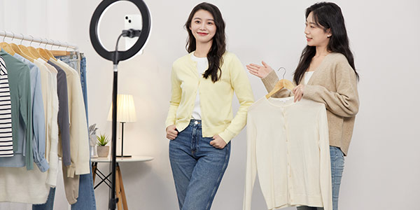 主播介紹衣服