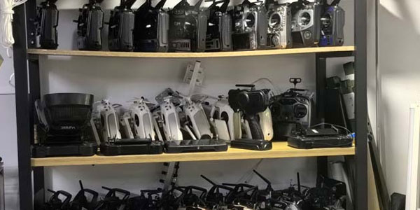 聚賢無人機(jī)設(shè)備展示