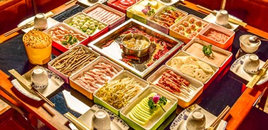 尋求職業(yè)轉(zhuǎn)型或副業(yè)機(jī)會(huì)的人