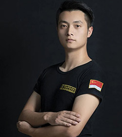 馮教官