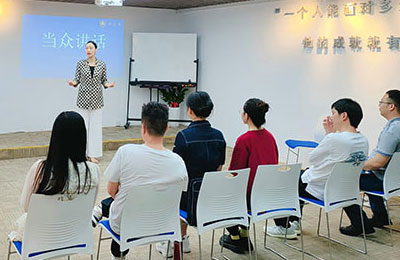 銘言者教育