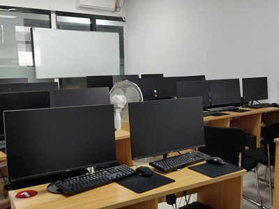 美迪電商電腦室