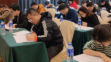 卓研教育
