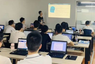 蝸牛學苑教育