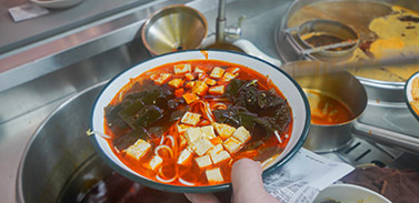 食為先襄陽(yáng)牛肉面