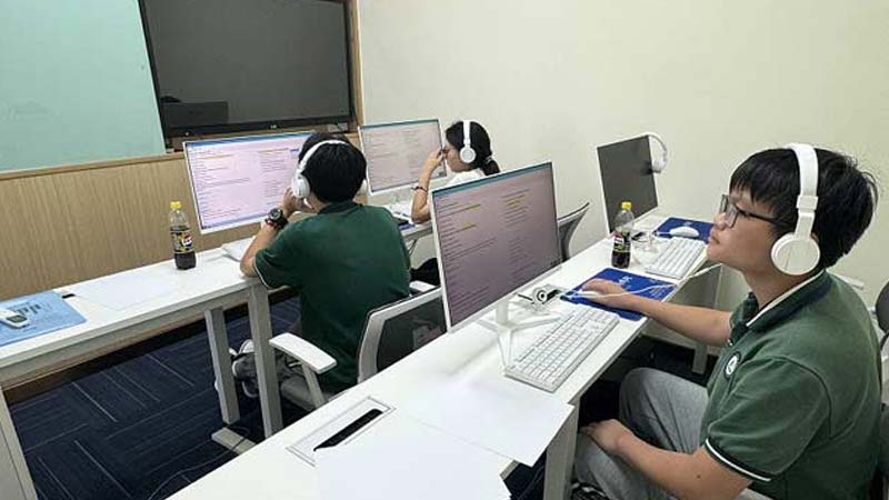 海洋英語機房