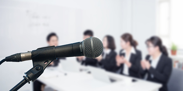 演講