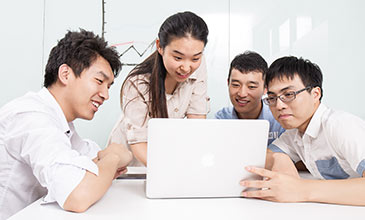 室內(nèi)設(shè)計(jì)師與家裝顧問