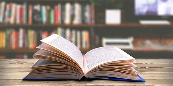 翻開的書