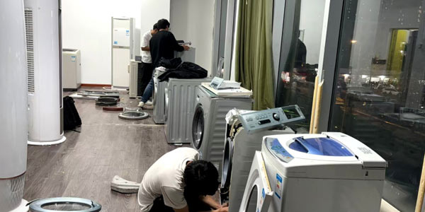 維修洗衣機(jī)