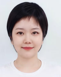 周毓雯