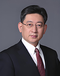 張?jiān)品謇蠋? /> 
</p>
<p>
	<strong>張?jiān)品謇蠋?/strong> 
</p>
<p>
	<strong>老師簡(jiǎn)介：</strong>上海交大等七所大學(xué)客座教授，上海股權(quán)托管登記中心有限公司董事長(zhǎng)。曾任申銀萬(wàn)國(guó)證券股份有限公司上海海防路證券營(yíng)業(yè)部總經(jīng)理，是我國(guó)較早的場(chǎng)外資本市場(chǎng)的建設(shè)者和從業(yè)者。
</p>
<p style=