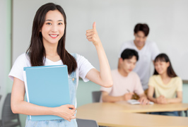 急需語(yǔ)言成績(jī)的學(xué)生