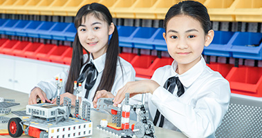 小學高年級及初中學生