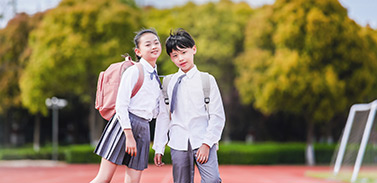 打算提前學(xué)習(xí)英語的學(xué)生