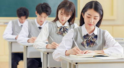 希望申請國際大學(xué)的學(xué)生