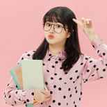 女大學(xué)生