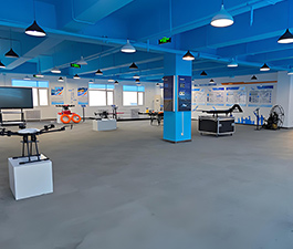 中霄無人機展示