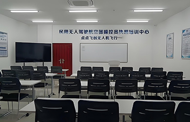 點點飛創(chuàng)理論教室