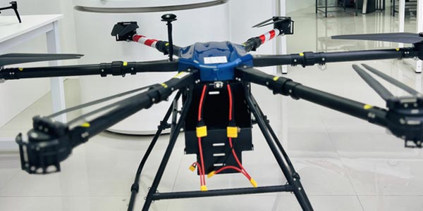 無人機