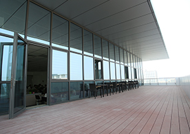 陽臺(tái)