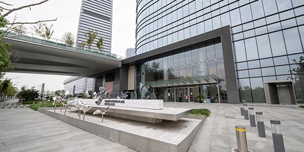 樓下