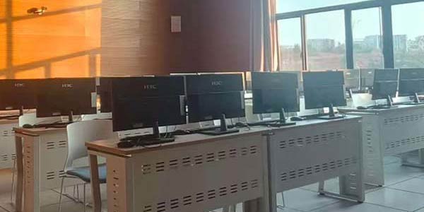 課室
