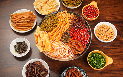 如何掌握不同食材的搭配和比例，以創(chuàng)造出新穎且美味的面食品種？