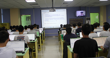 認真學(xué)習(xí)