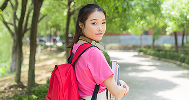正在就讀國際學校
