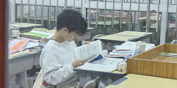 看書