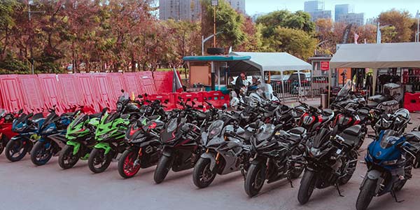 摩托車駕駛