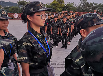 黃埔領越軍姿訓練