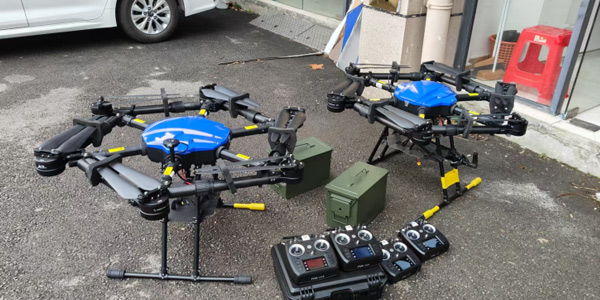 無人機飛行
